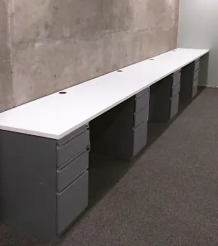 img-gallery-office-type3-benching-desks03